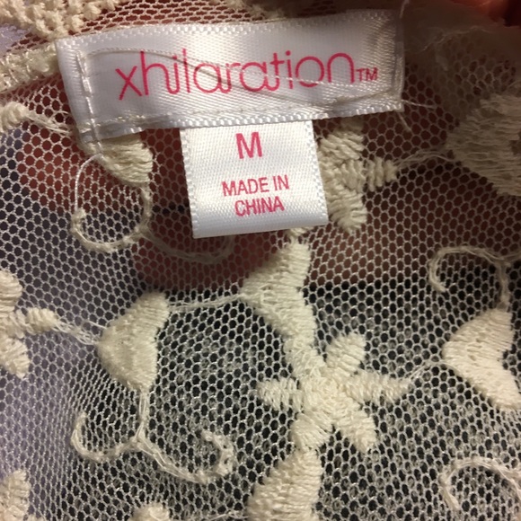 White embroidered kimono - Picture 3 of 3